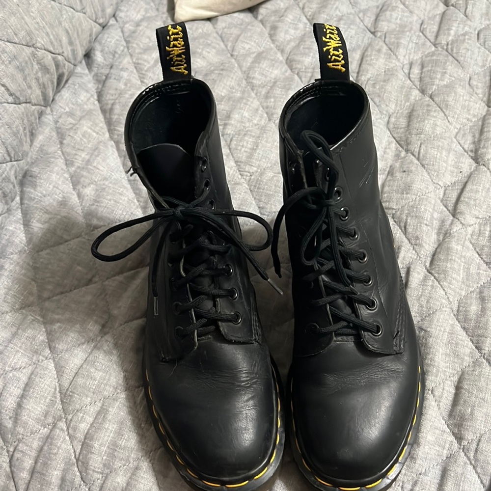 Dr Martens boots black